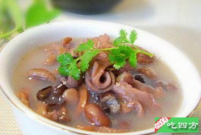 墨鱼炖猪肚图国内菜系