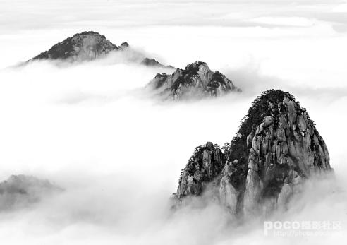 本文提供黑白黄山旅游景点相关的风景图片及山水图片欣赏.