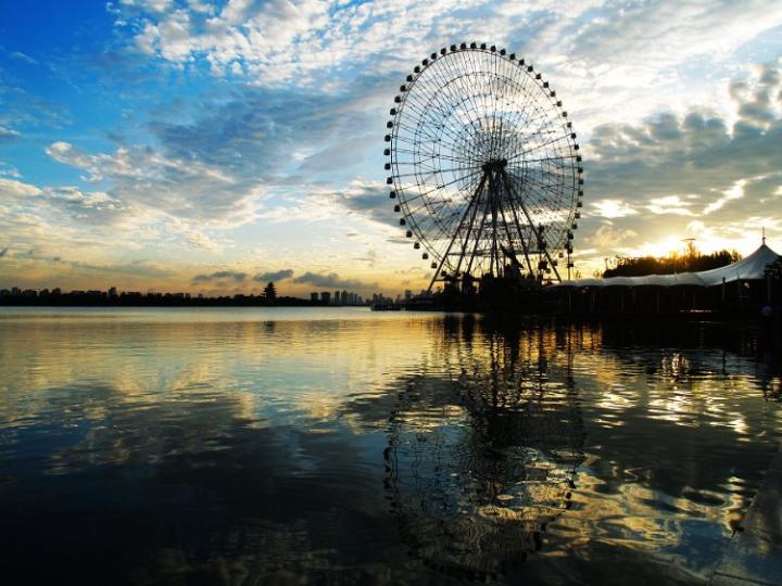 汉音对照 落照浸湖天图片 自然风光 风景图片 l