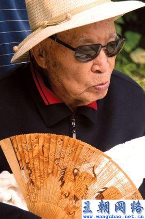 中国最后一位开国上将吕正操逝世(内含生前图