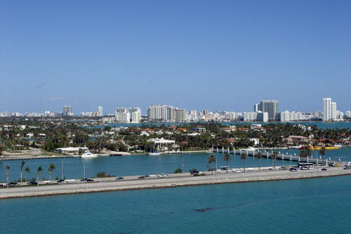 汉音对照 美国迈阿密 恣意享乐的海滨度假天堂