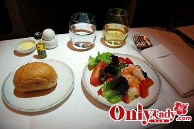 汉音对照 国外航空公司食物大比拼 guo wai 