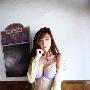 周伟童身穿透明衣服的妩媚写真－美女明星