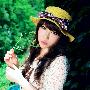 青春美少女可爱户外写真图－美女明星
