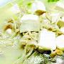 金針菇豆腐煮鲫魚(圖)－特色菜譜