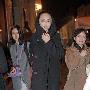 姚晨中国红礼服亮相巴黎 扮旧上海优雅女(组图) 争艳_娱乐报道
