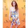 图为Isla Fisher    Isla Fisher     花朵吊带裙增 打扮_美丽顾问