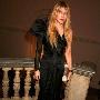 Courtney Love身着Givenchy高级定制Grunge女王Love开 打扮_美丽顾问