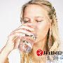 6、不爱喝水，只喝饮料。水份如果摄取不够，会导致油 生活_美丽顾问
