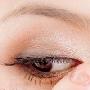 高光眼影扫眼头 Step4：高光眼影扫眼头，这样能让你 化妆_美丽顾问