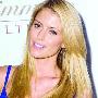 Paige Butcher Paige Butcher 璀璨并散发透明光泽的肤 化妆_美丽顾问