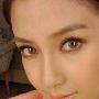Angelababy Angelababy baby的这款美瞳制造混血效果非 化妆_美丽顾问