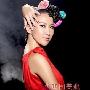 李玟古典中国风造型火红色半肩掐腰民俗裙子，头上以 婚嫁_美丽顾问