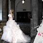 桂由美 (Yumi Katsura) 是日本著名的婚纱设计师，被 婚嫁_美丽顾问