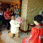 2、胡静大婚 新郎跪进婚房 胡静与马来西亚富商朱兆祥 婚嫁_美丽顾问
