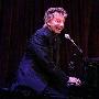 第10名. Barry Manilow 出场费约120万美元。12位 身 婚嫁_美丽顾问