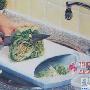 先切菜后洗菜食堂的大师傅经常为了省事儿，先切菜再放 营养_美丽顾问