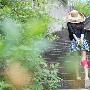 他玩世不恭，可是家庭条件非常好。这类男人骨子里还 男人_男女情感