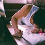 回到最初的话题上，目前中国男女比例失调，三千多 男人_男女情感