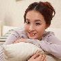 4.亲昵。拥抱、亲吻，是增进家人感情的必需品。每天 爱情_男女情感