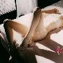 次日零时许，舅妈感觉不对劲，遂起身准备去酒店找 隐私_男女情感