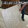 2、瓷化度特地这款瓷砖拿起来非常沉，为了检测这款瓷 测评_居家装饰