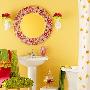 象征柑橘香甜气息的黄色应用于卫浴间的墙面上，与草色 导购_居家装饰