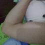 男生瘦手臂，上臂