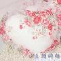 可爱心型靠垫俘虏粉嫩小女生[组图]