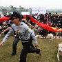 成都近200只宠物狗欢聚“步行日”（图） 动物世界