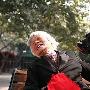 亚洲动物基金工作犬赴成都养老院送温暖（图） 动物世界