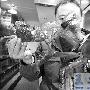 阳澄湖蟹王长45厘米起拍价6万元（图） 动物世界