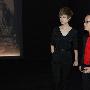 李宇春和企业高管       李宇春受邀中国最大珠宝展 简 时尚_娱乐报道