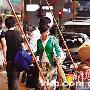 拉姑现愁容（2 ／7张）公婆现愁容因为夫妻陷入冷战， 明星_娱乐报道