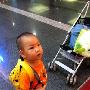 孔维儿子      大嘴美女孔维2岁可爱儿子近照 大脑袋很 明星_娱乐报道