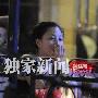 殷桃犯烟瘾当众吞云吐雾     殷桃打扮简单素颜会友 犯 明星_娱乐报道