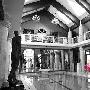 豪宅曝光 他的藏品全属当代名家几年前，冯小刚的“豪 明星_娱乐报道