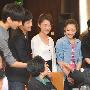 导演谢铁骊中秋寄语新《红楼》宝黛钗(组图)