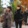 董卿深夜与神秘男街头拥抱 面颊相贴亲热(组图)