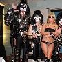 Lady Gaga与Kiss合影 两大明星或联手演出(图)