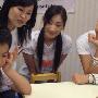 李玟化身美丽大使 儿慈音乐医院探望病童(图)