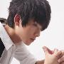 陈翔单曲《烟火》获热捧 新写真显迷幻气质(图)