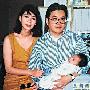 45岁夏文汐与25岁男偷情 小男友帮其洗内裤(图)