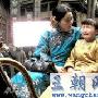《新少林寺》剧照曝光 范冰冰妙招哄孩子(组图)