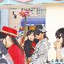 谢霆锋一家四口过年游新加坡(组图)