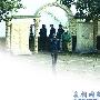 冯小刚重庆选景筹备新片 原作者刘震云全程陪同
