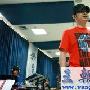 刀郎为北京演唱会彩排 大秀乐器精心准备(图)