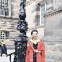 张曼玉获爱丁堡大学荣誉博士 参加毕业礼领学位