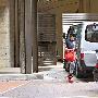 徐濠萦难改挥霍特性 开豪车出巡狂血拼(图)