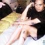 寇振海与保安业主大打出手 刀棍皮带齐上阵(图)